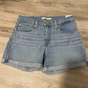 LEVI WOMEN SHORTS